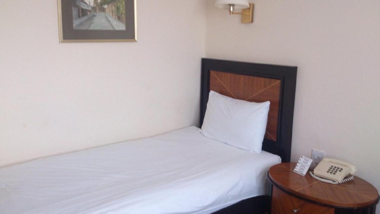 Coventry Hill Hotel Екстер'єр фото
